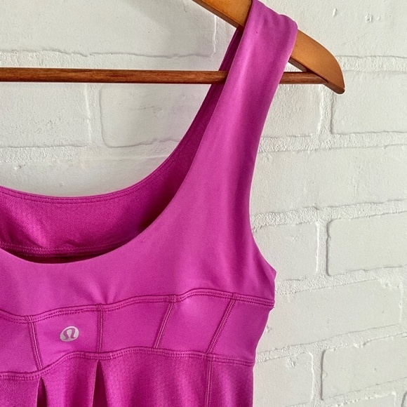 Lululemon Women’s Tank top Magenta/Lavender pleated Training Active wear sz 4 - Picture 3 of 11